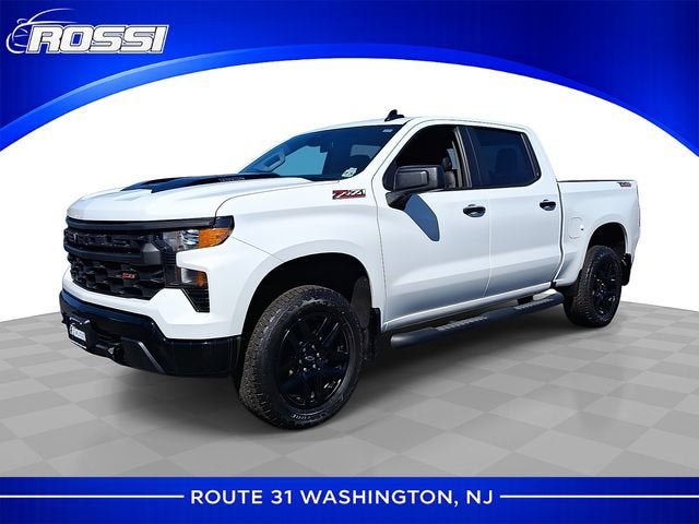 2025 Chevrolet Silverado 1500 Custom Trail Boss in Summit White — front three-quarter view